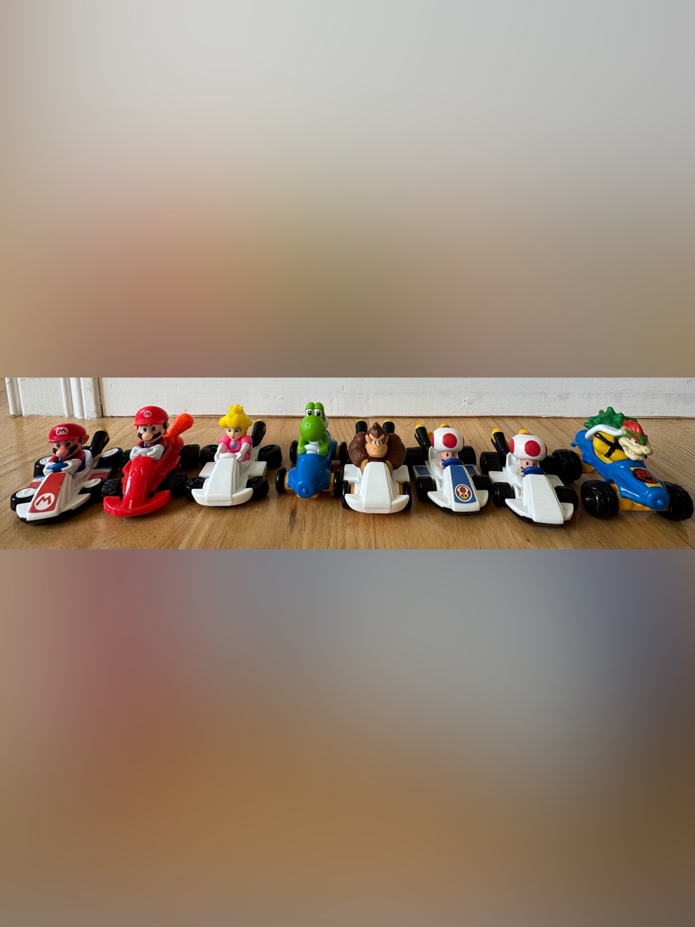Nintendo Super Mario Kart Car Lot Mario Bowser Peach Yoshi Donkey Kong Toad